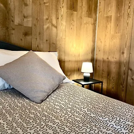 Boutique Alpine One-bedroom By Supastays - Via Lyssandrin 8 *