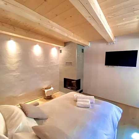 Boutique Alpine One-bedroom By Supastays - Via Lyssandrin 8 Courmayeur