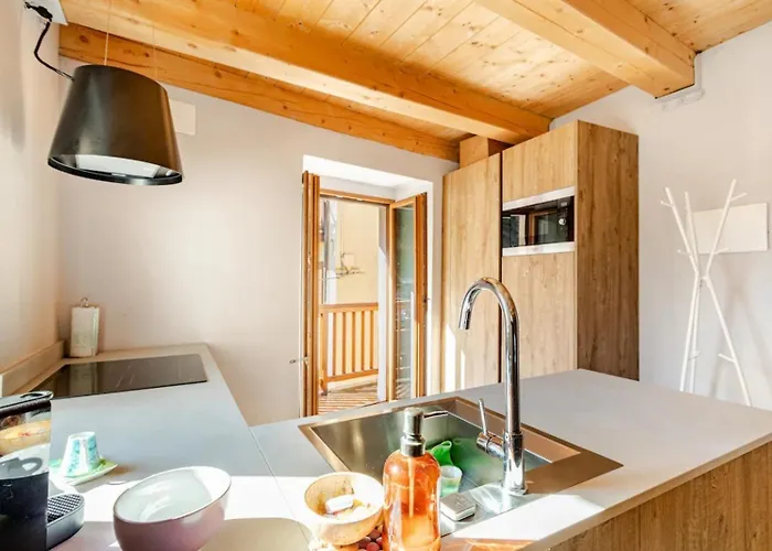 Boutique Alpine One-bedroom By Supastays - Via Lyssandrin 8 Apartment