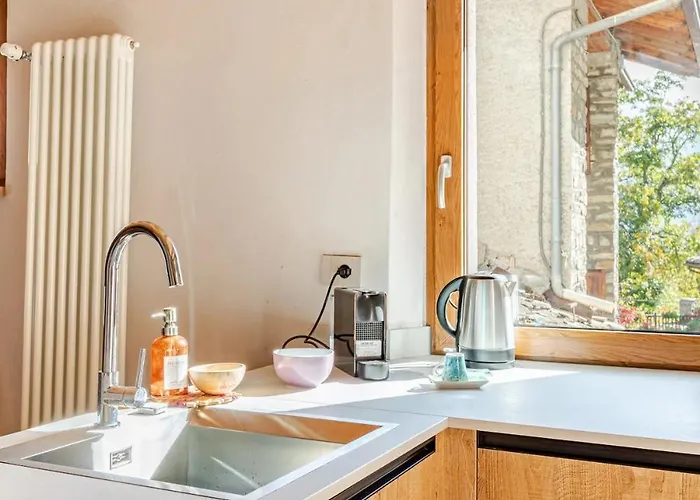 Boutique Alpine One-bedroom By Supastays - Via Lyssandrin 8 Apartment *